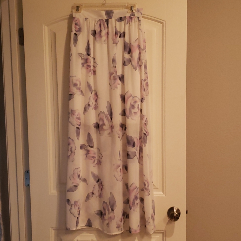 Botique floral maxi skirt